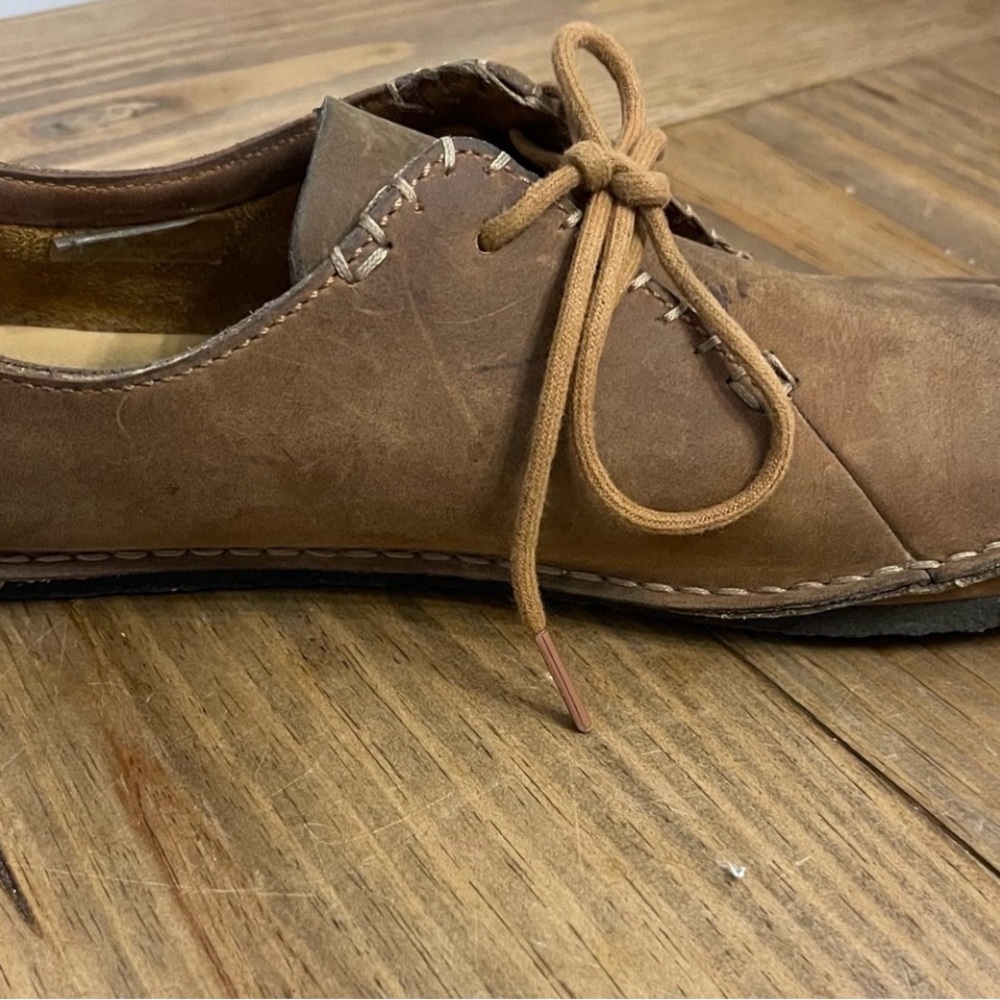 Super cool Clark’s Chukka Flats, size 10 - Picture 7 of 8